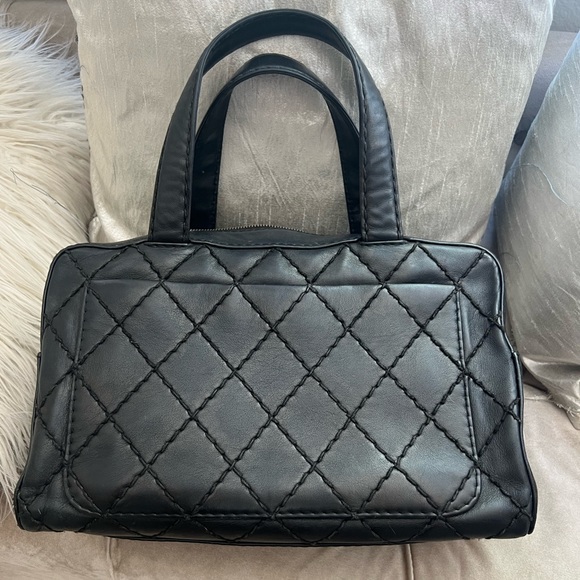 Authentic Chanel stitched tote bag all black - Picture 3 of 9
